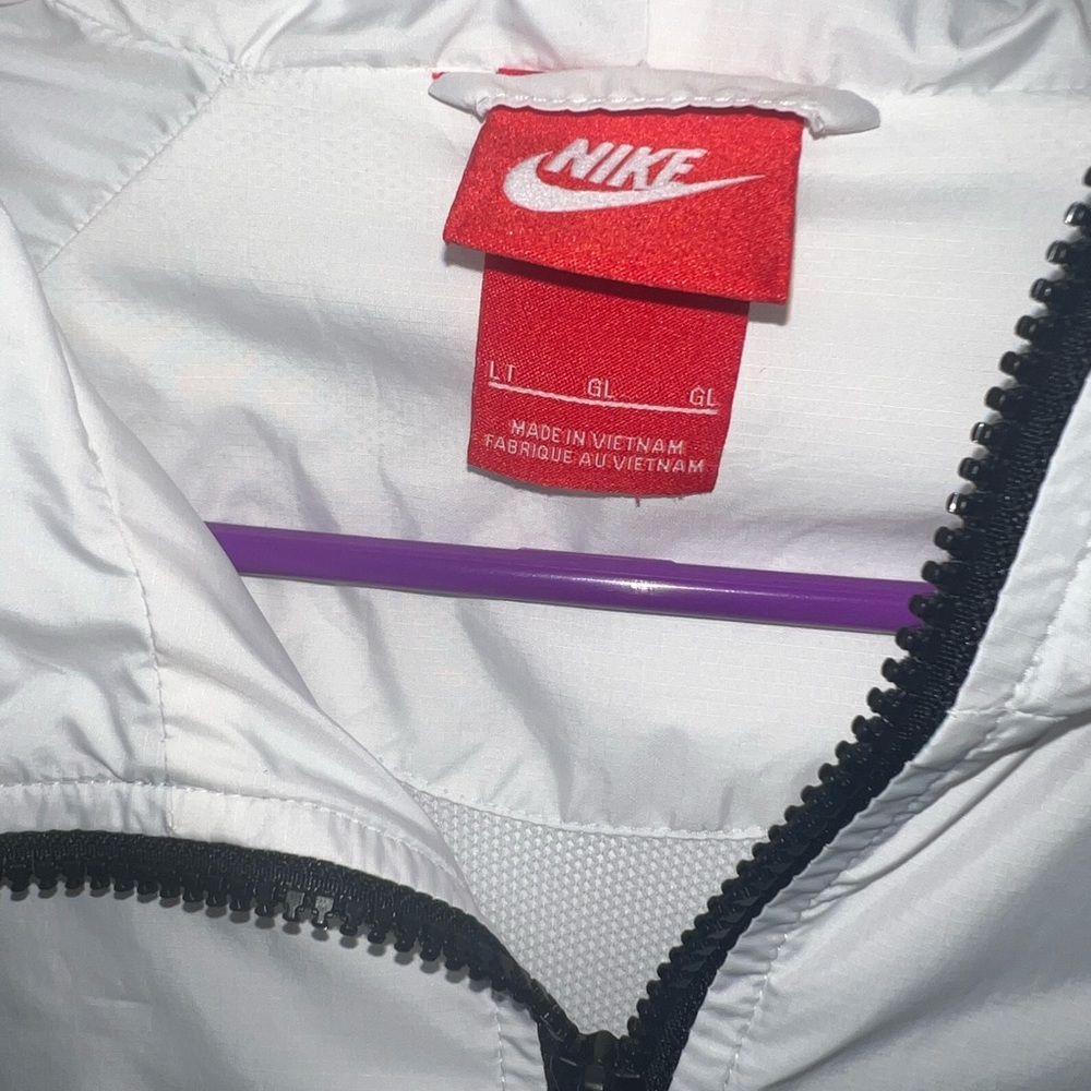 Nike Jacket - Picture 2 of 4